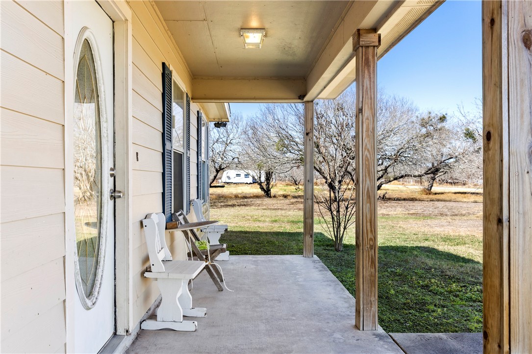 13797 County Road 1674 Property Photo 3
