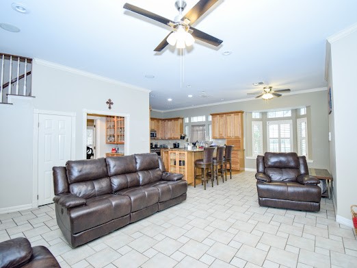 5741 Oso Pkwy Property Photo 7