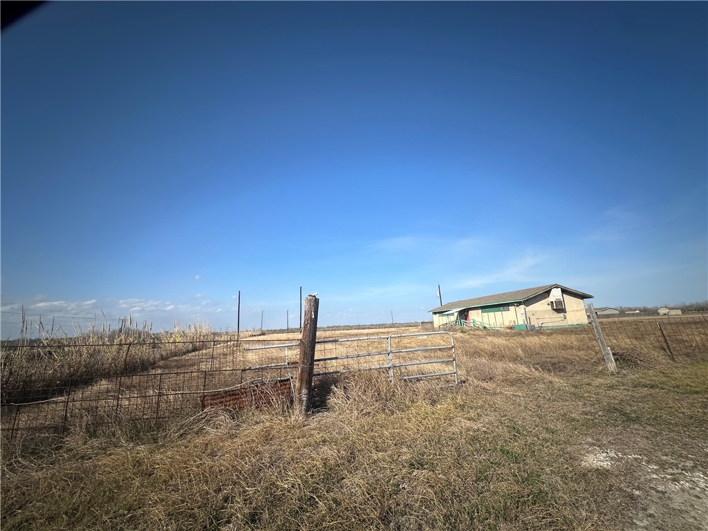 000 Fricks Road Property Photo 10