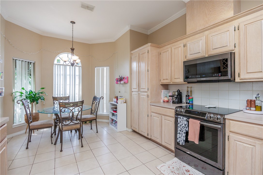 14830 Dasmarinas Dr Property Photo 8