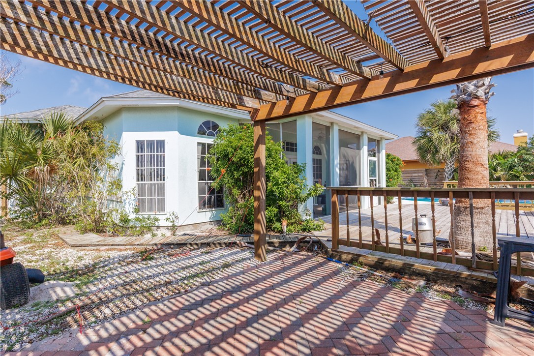 14830 Dasmarinas Dr Property Photo 36