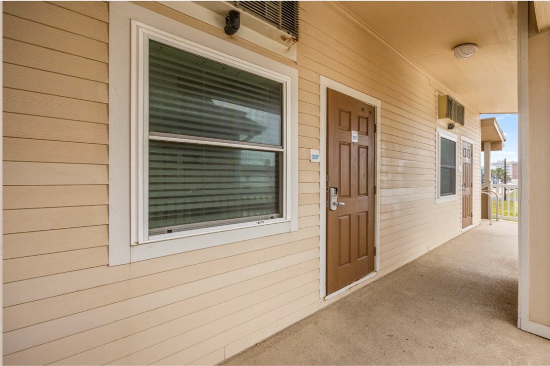 15034 Aruba Dr 207 Property Photo 1