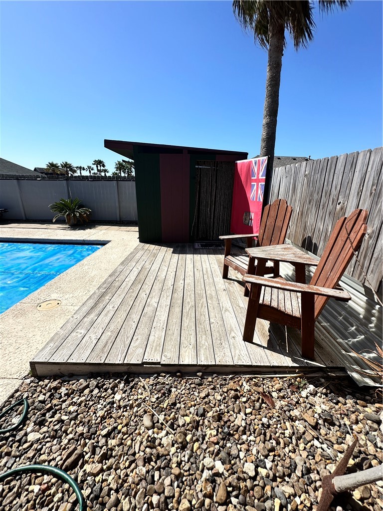 14717 Dasmarinas Dr Property Photo 26