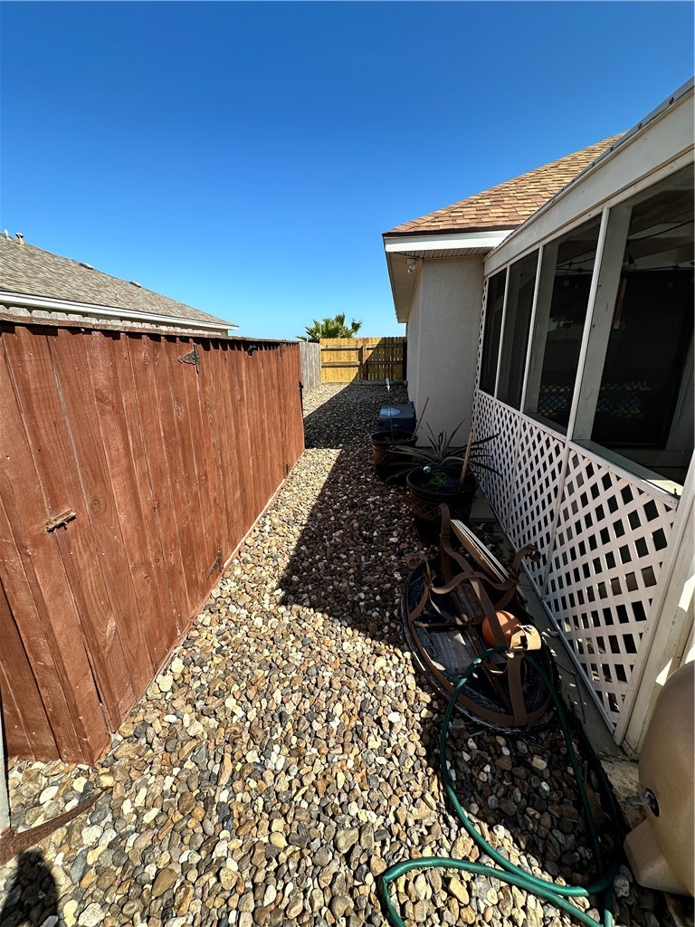 14717 Dasmarinas Dr Property Photo 28