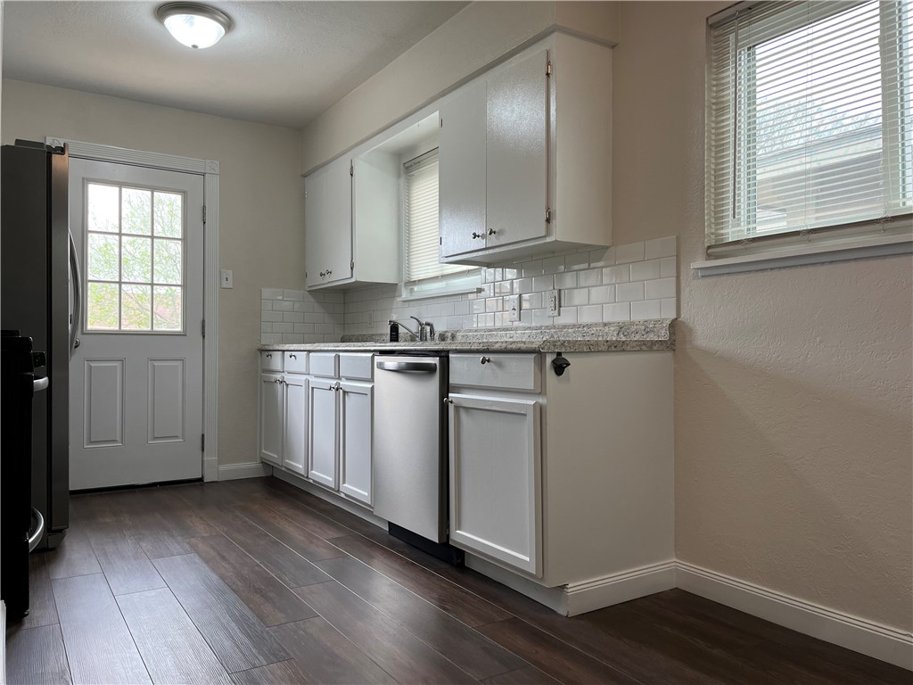126 Dell Ave Property Photo 12