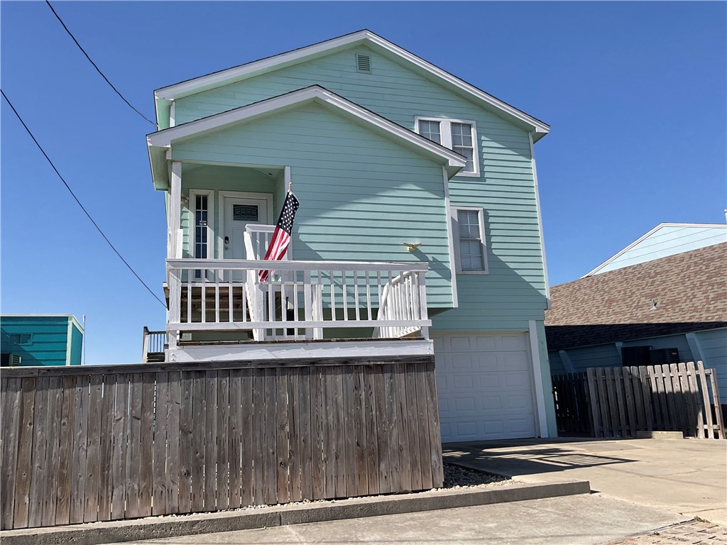 1012 Bayshore Property Photo 1