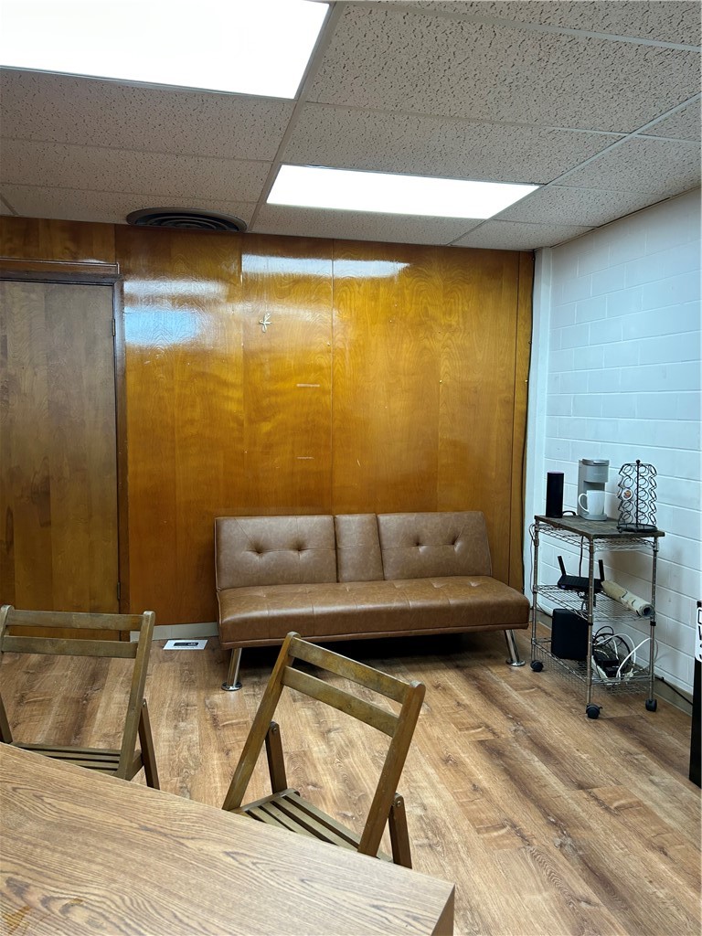 472549 Property Photo 11