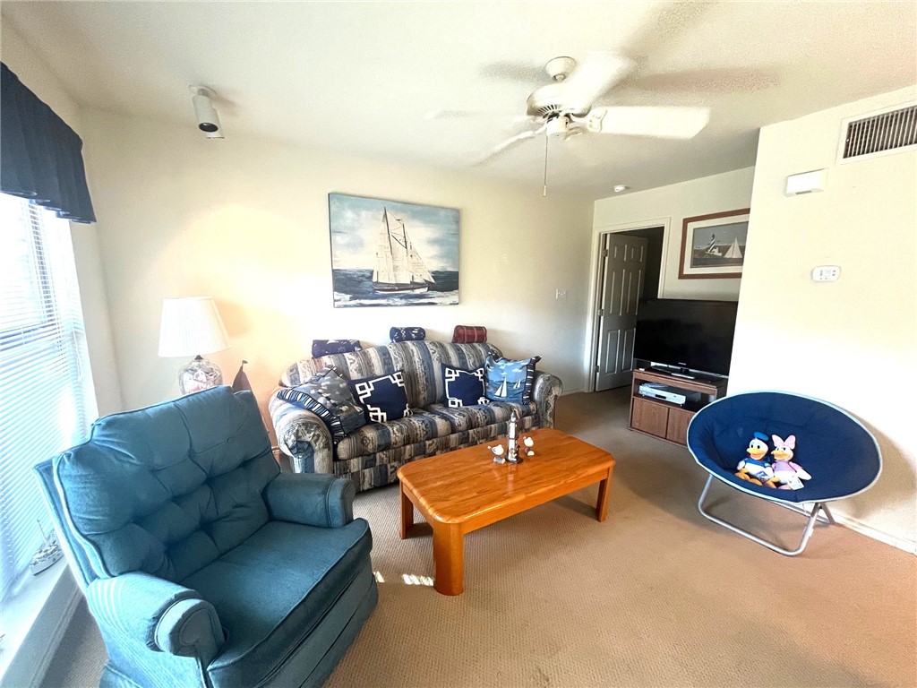 15209 Leeward Dr B1 Property Photo 3