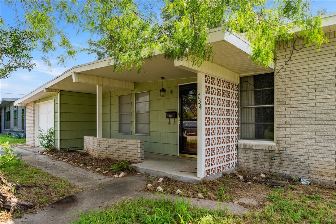 734 Santa Elena Dr Property Photo 1