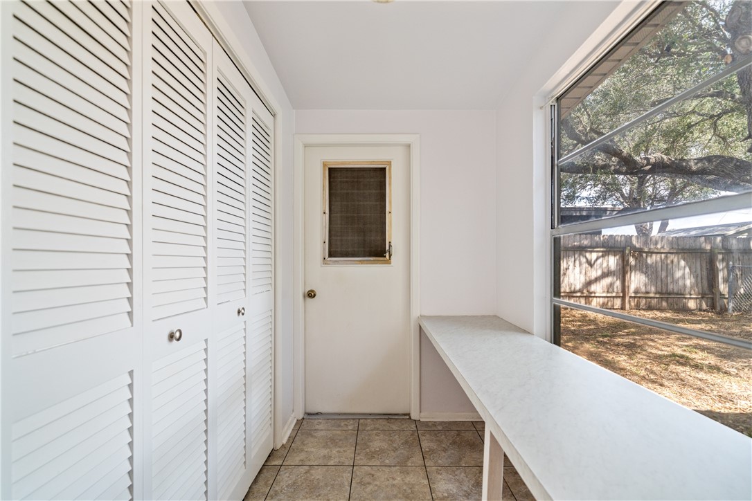 734 Santa Elena Dr Property Photo 10