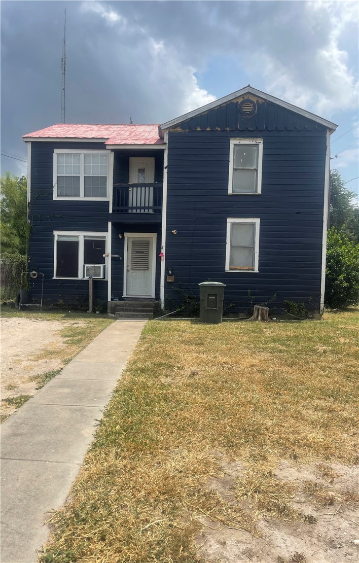 602 E 4th St Property Photo