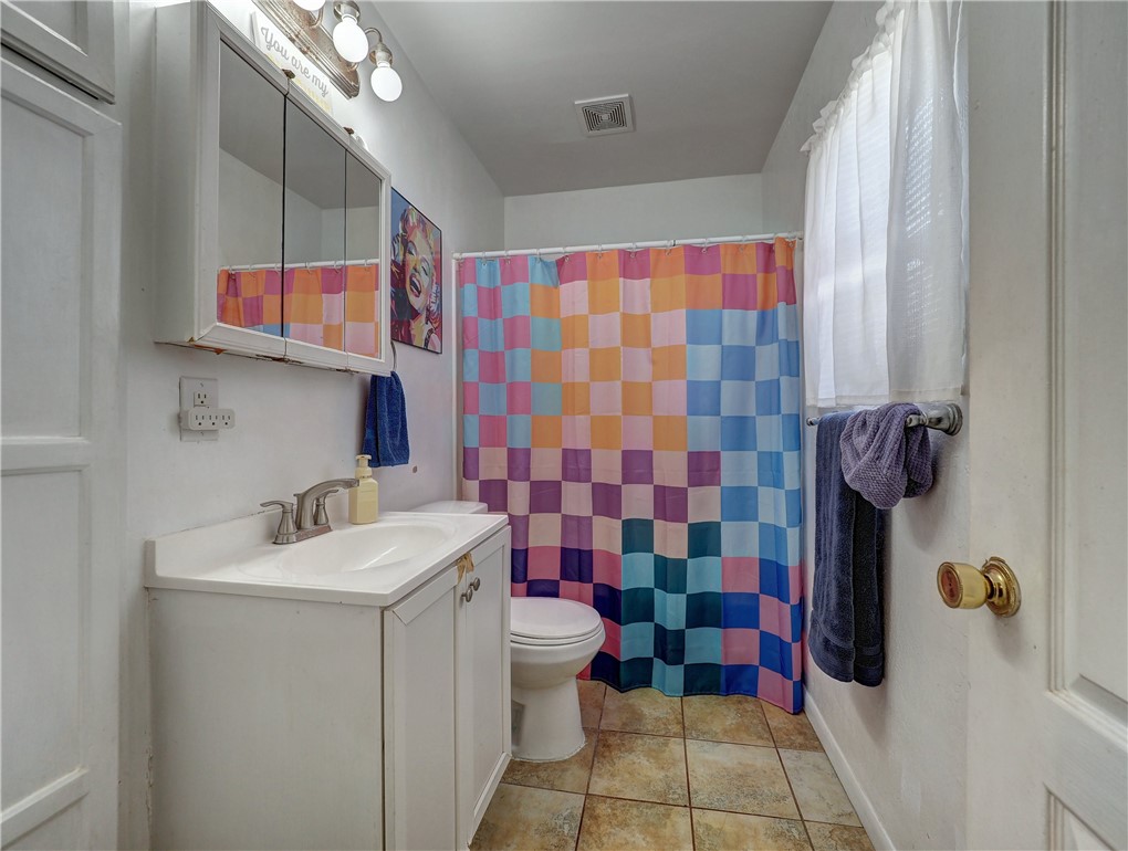 330 S Saunders St Property Photo 20