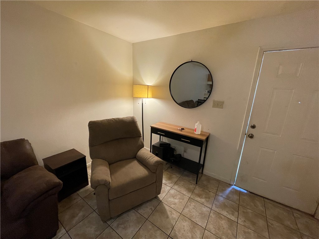 2109 Breezeway Property Photo 3