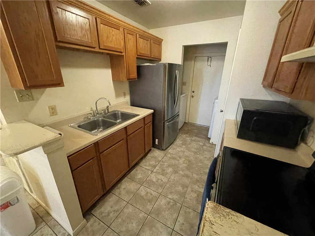 2109 Breezeway Property Photo 4