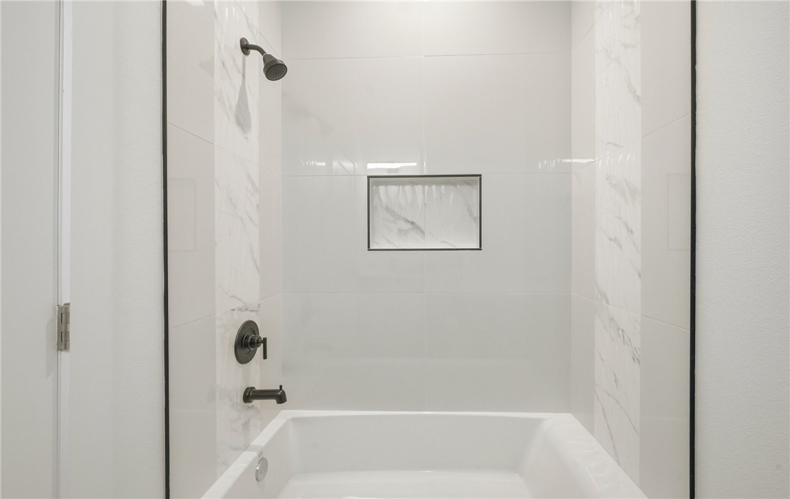 14937 Leeward Dr Property Photo 15