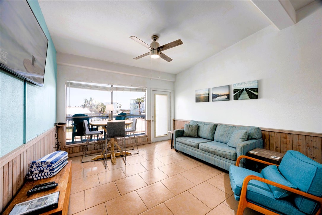 810 Banyan Beach Dr 123 Property Photo 9