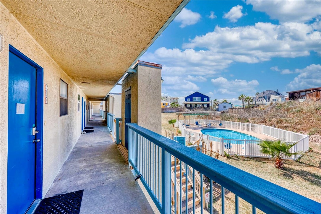 810 Banyan Beach Dr 123 Property Photo 14