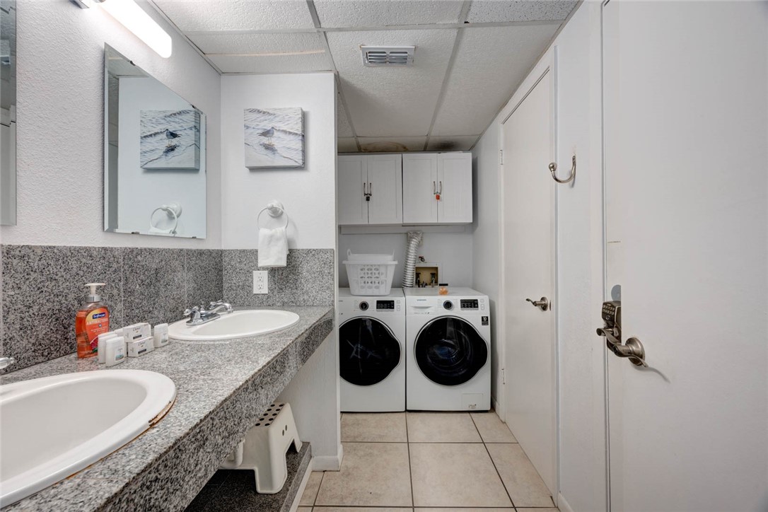 810 Banyan Beach Dr 123 Property Photo 16