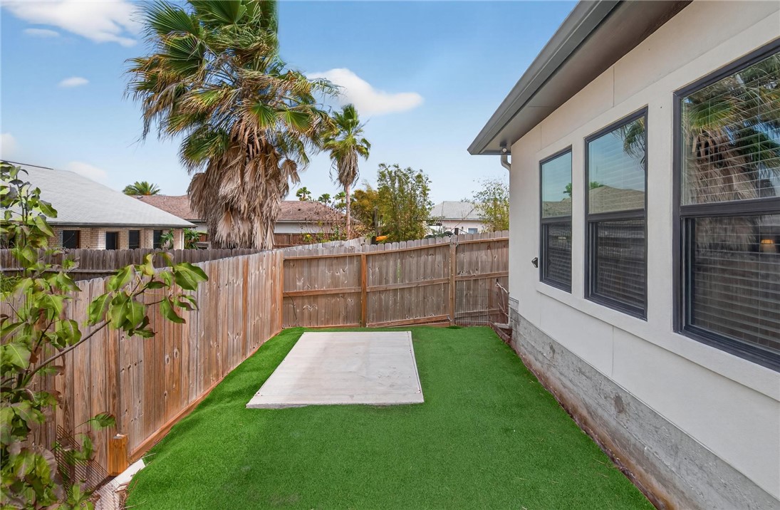15725 Gypsy St Property Photo 35