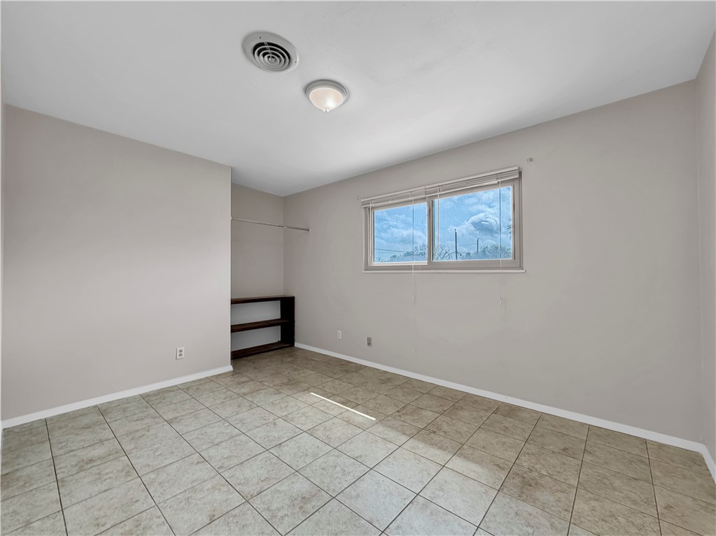 3450 S Alameda St Property Photo 11