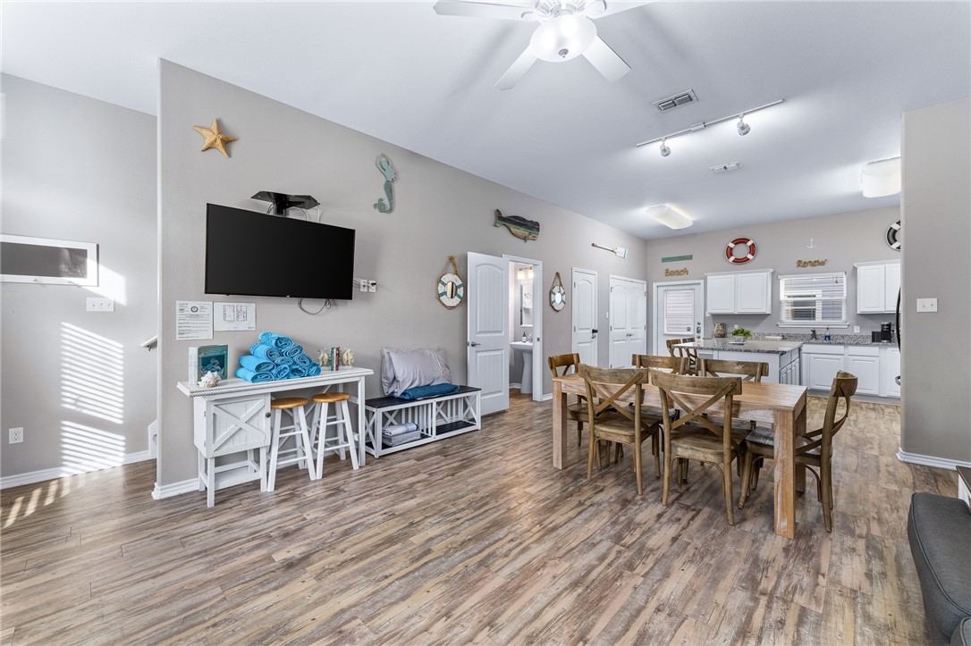 15208 Beach Way Dr Property Photo 10