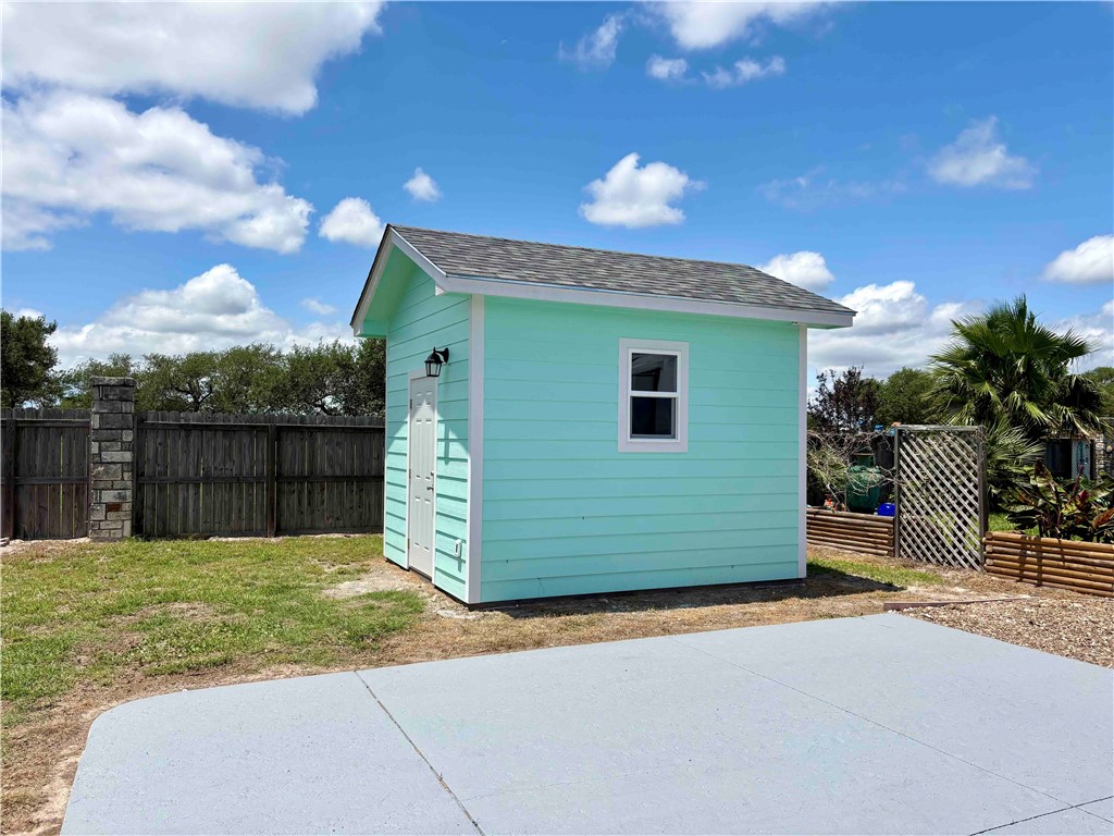 63 Augusta Circle Property Photo 3