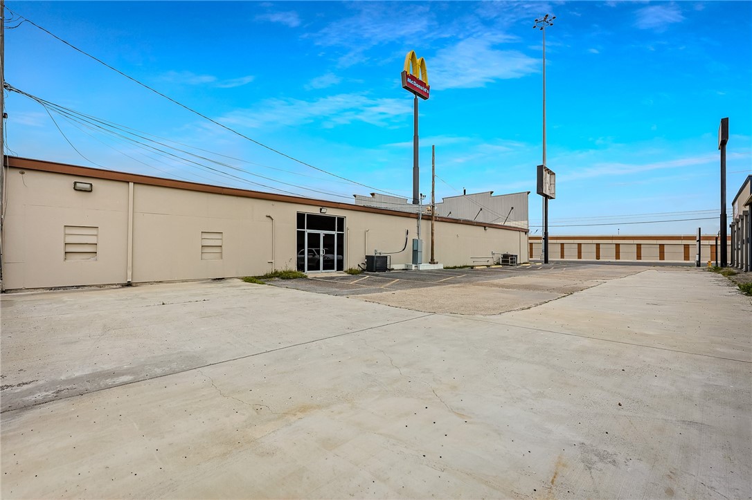 3225 S Padre Island Dr Property Photo 13