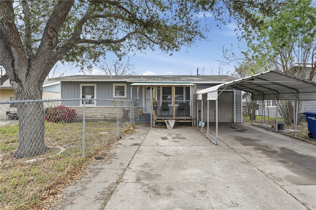 1006 Vernon Dr Property Photo 4