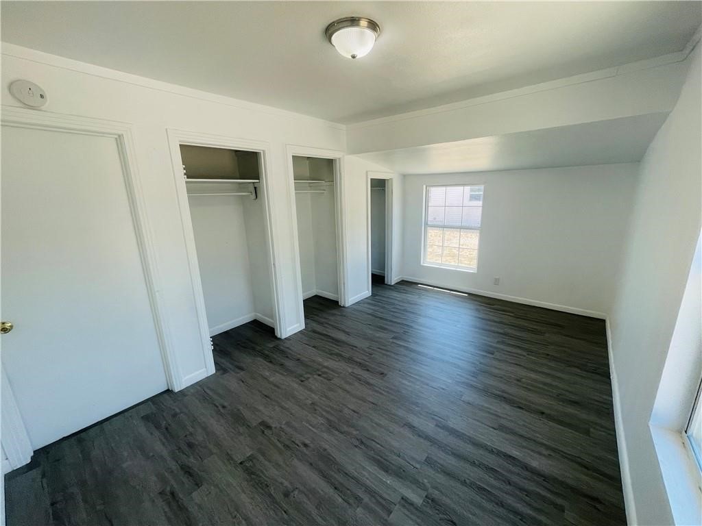 319 S Nueces St Property Photo 8