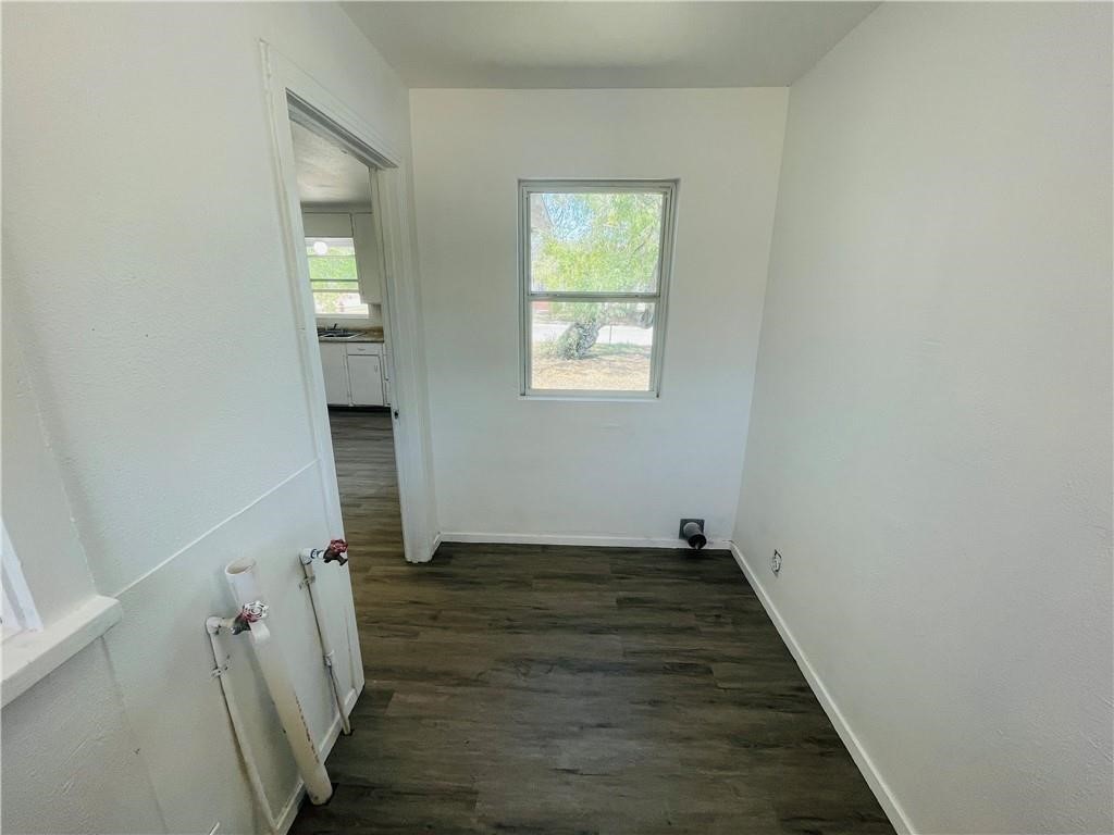 319 S Nueces St Property Photo 12