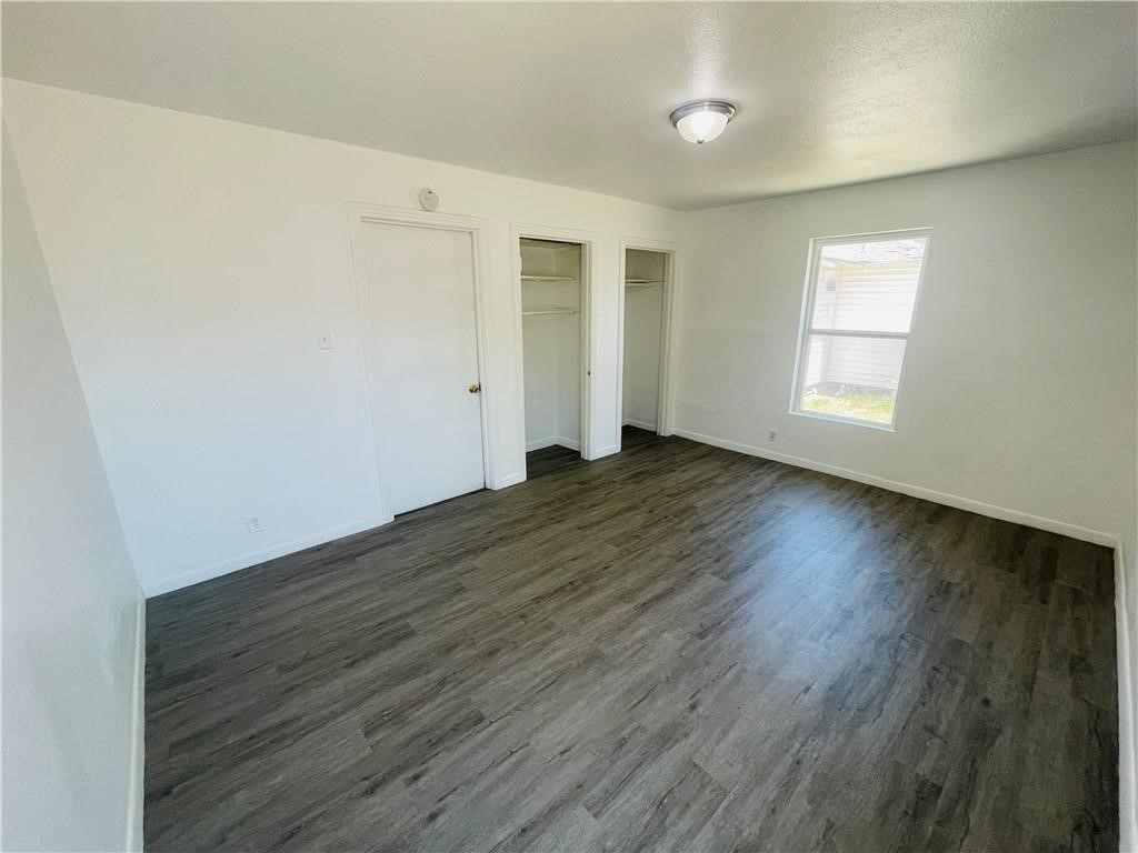 319 S Nueces St Property Photo 14