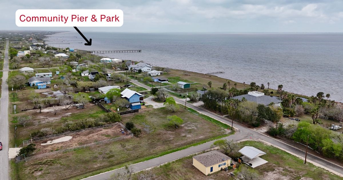 323 Copano Property Photo 3