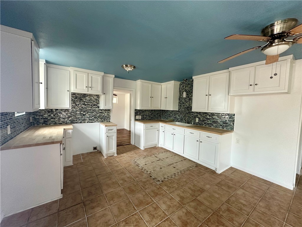 323 Copano Property Photo 6