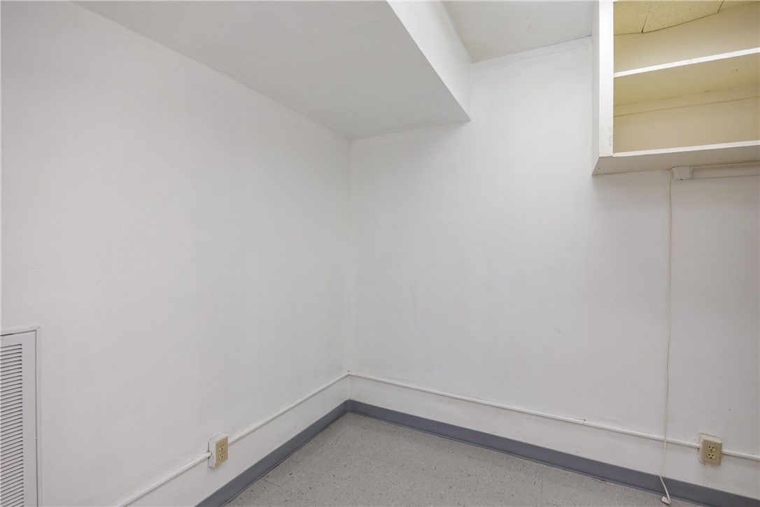 516 S San Patricio St Property Photo 13