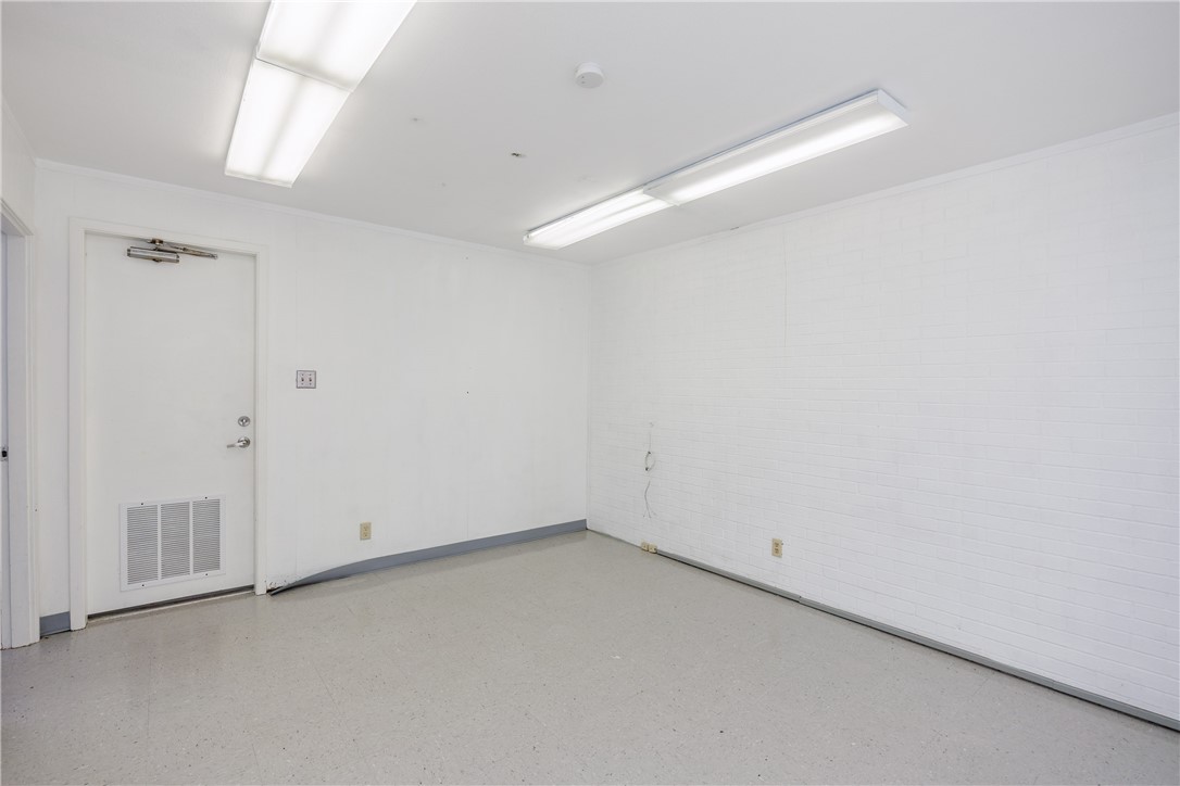 516 S San Patricio St Property Photo 22