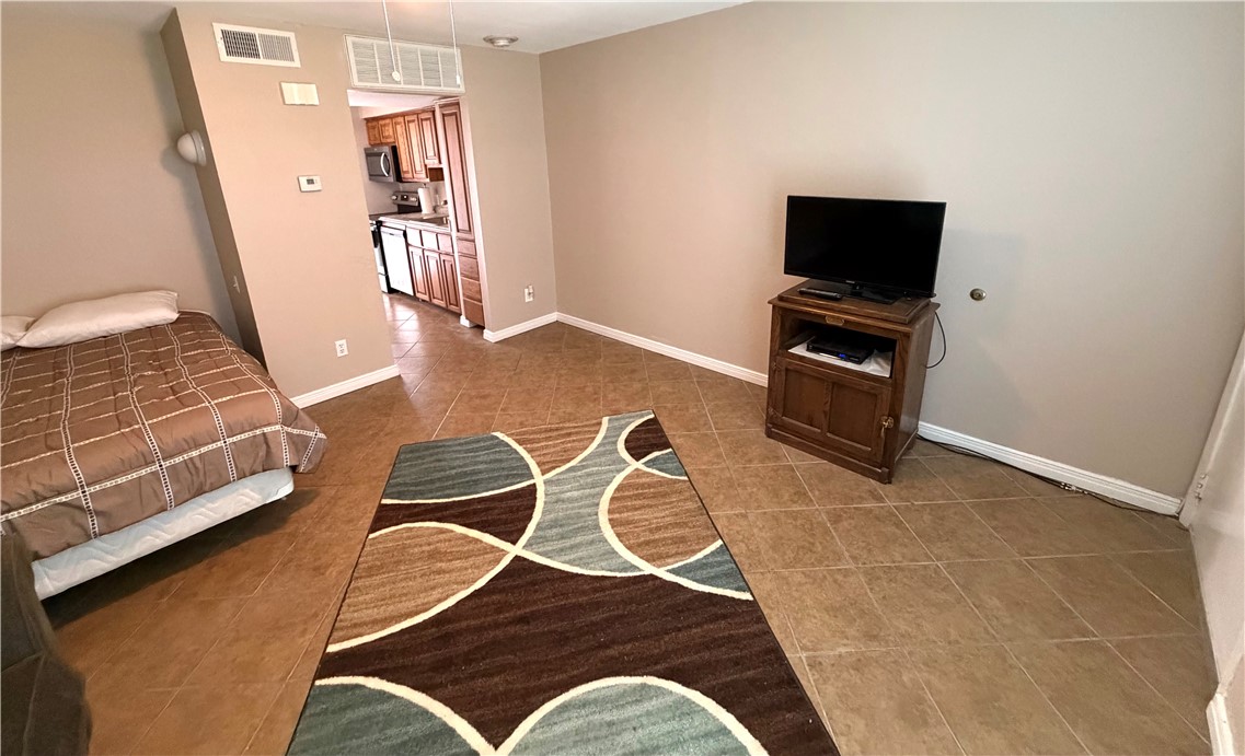 14873 Granada Dr 3 Property Photo 3