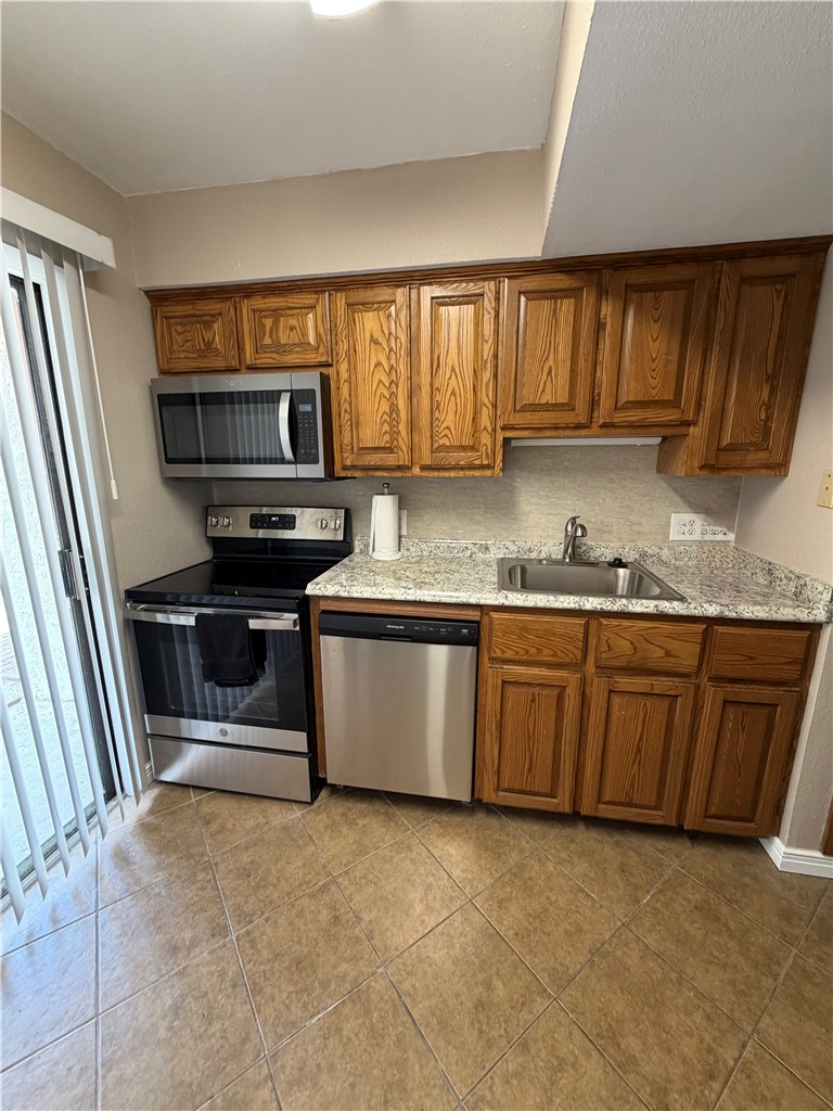 14873 Granada Dr 3 Property Photo 4