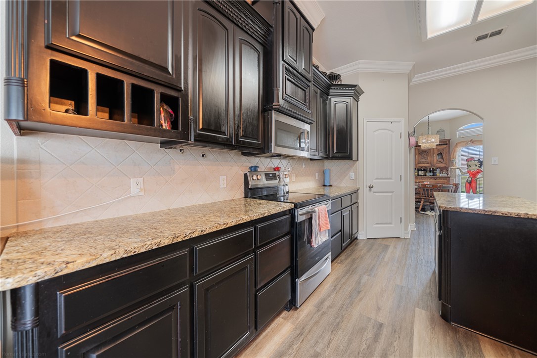 6033 Timbergate Dr Property Photo 12
