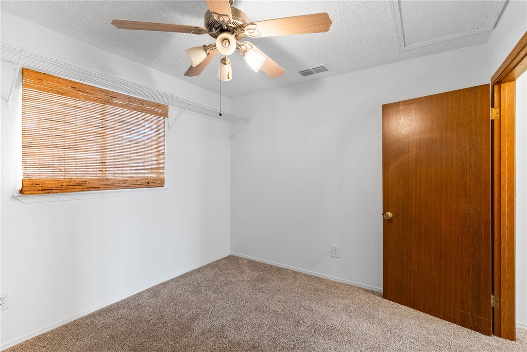 118 Las Palmas Dr Property Photo 11