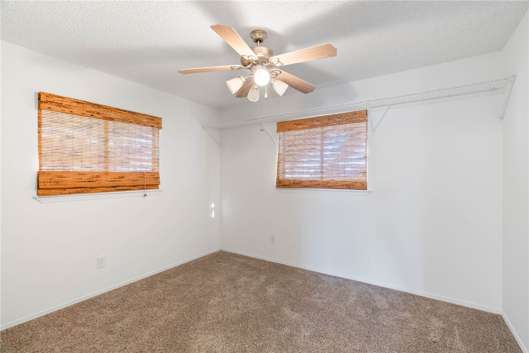 118 Las Palmas Dr Property Photo 12
