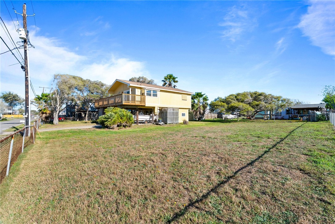 118 Las Palmas Dr Property Photo 23