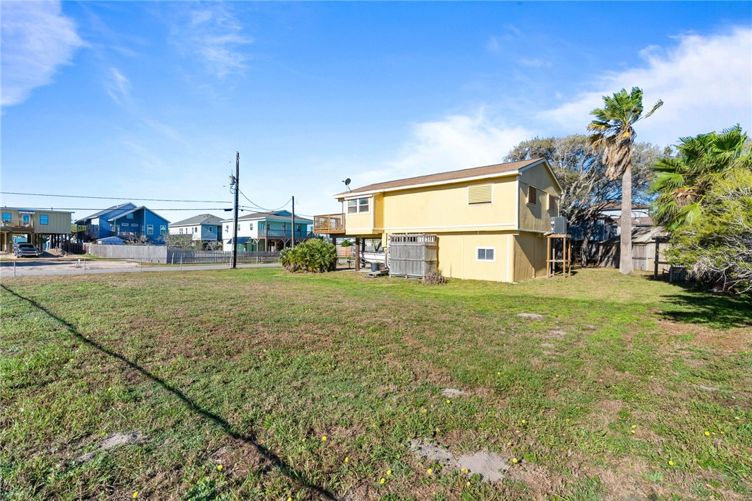 118 Las Palmas Dr Property Photo 24