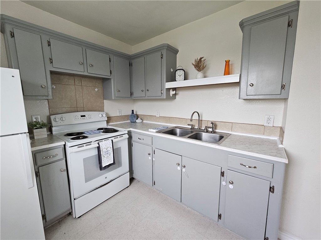 745 S Arch St Property Photo 8