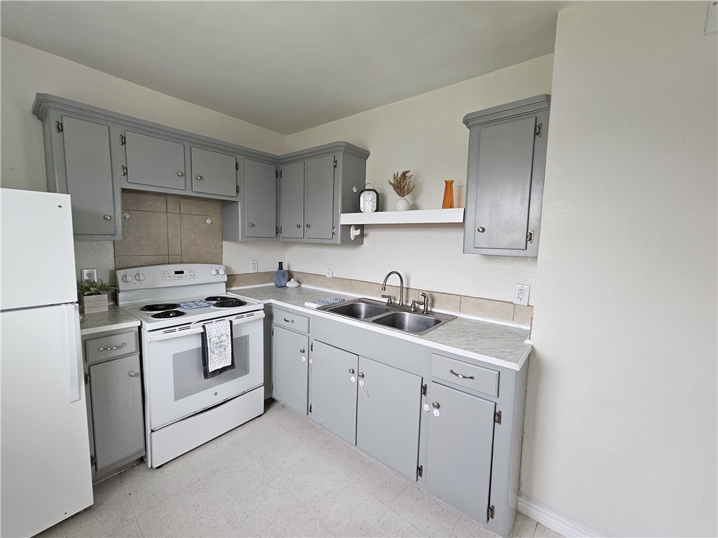 745 S Arch St Property Photo 9