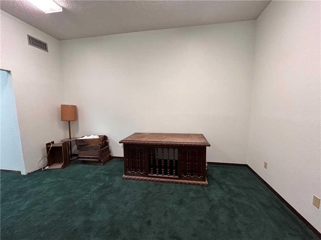 120 Green Ave Property Photo 11