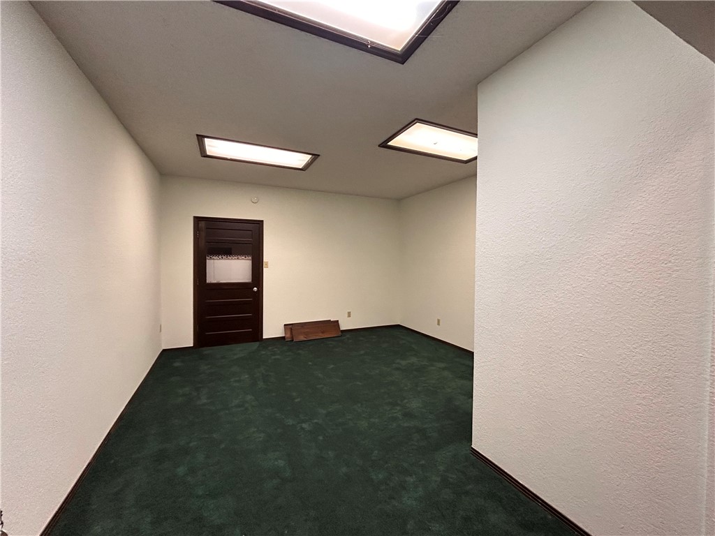 120 Green Ave Property Photo 12