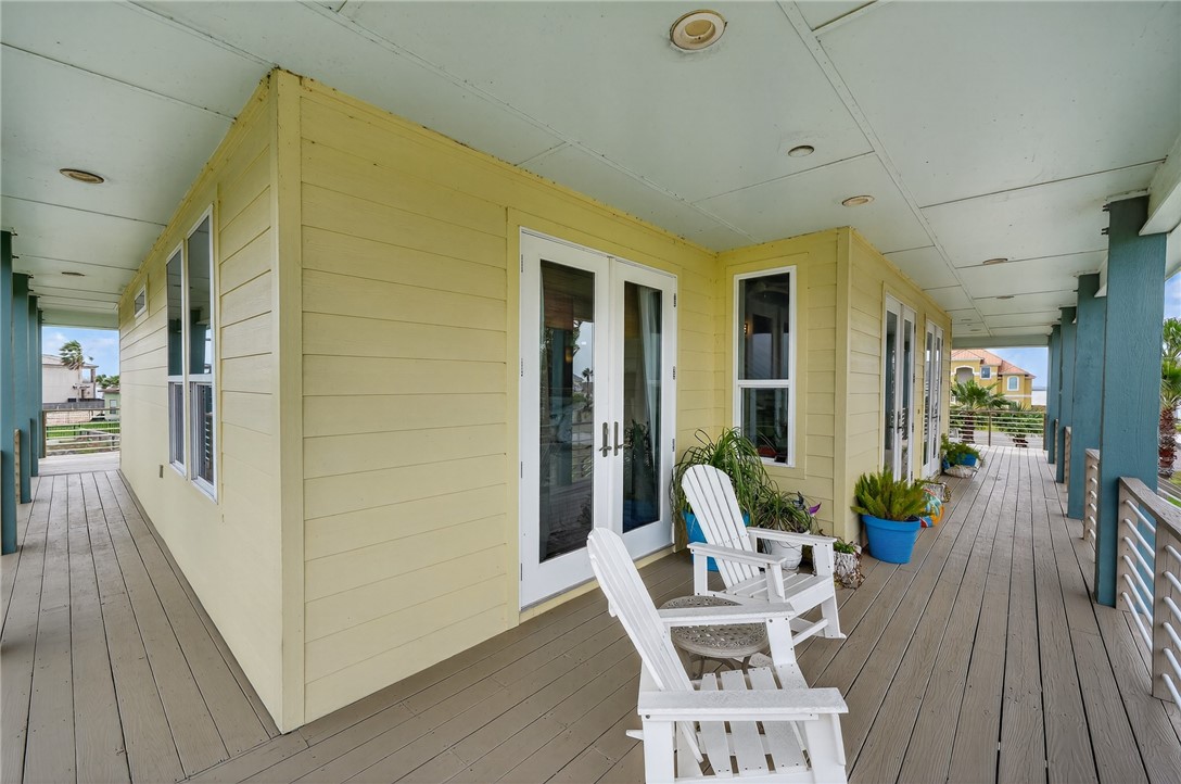 33 Lake Shore Property Photo 5