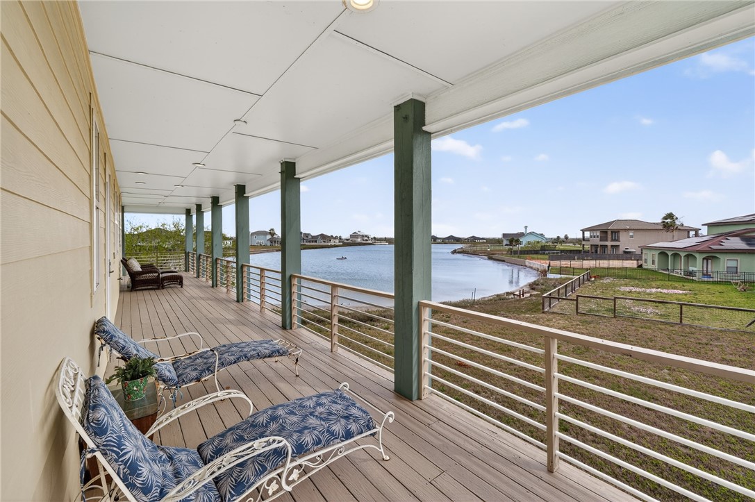 33 Lake Shore Property Photo 6