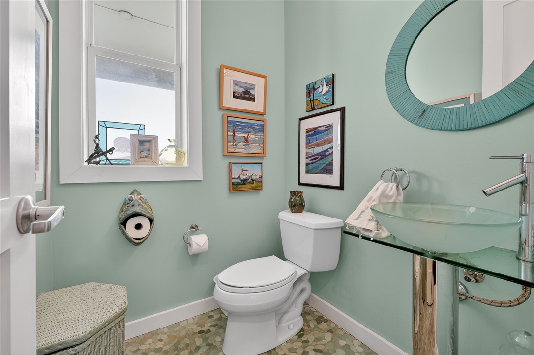 33 Lake Shore Property Photo 19