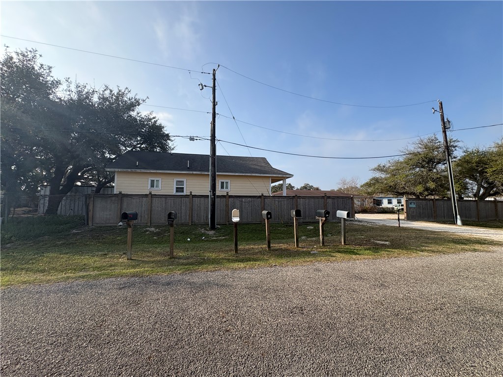 609 W Liberty St 5 Property Photo 10